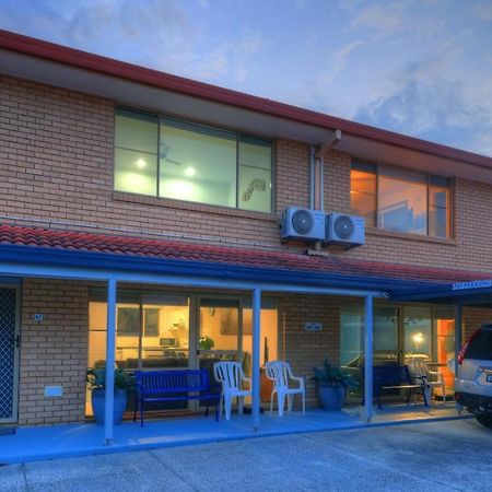 Yamba Motor Inn Экстерьер фото