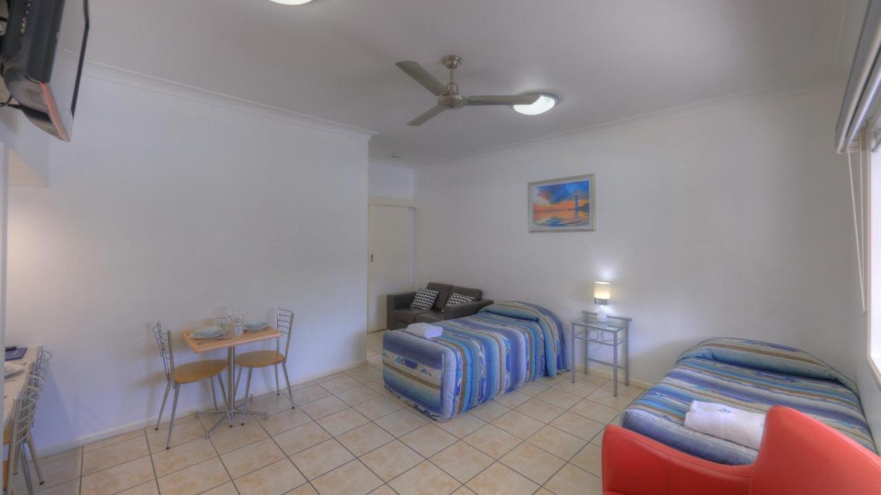 Yamba Motor Inn Экстерьер фото