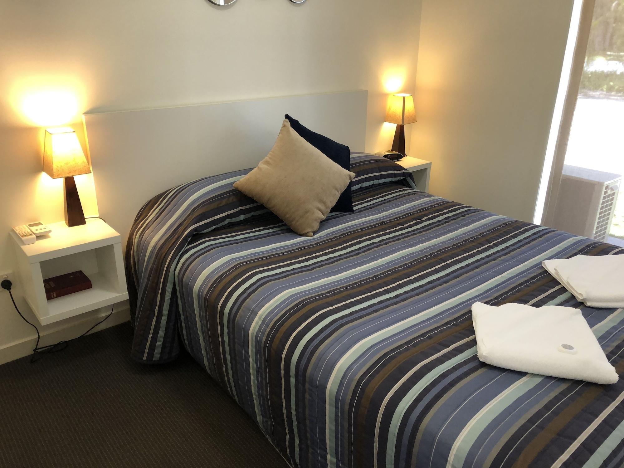 Yamba Motor Inn Экстерьер фото