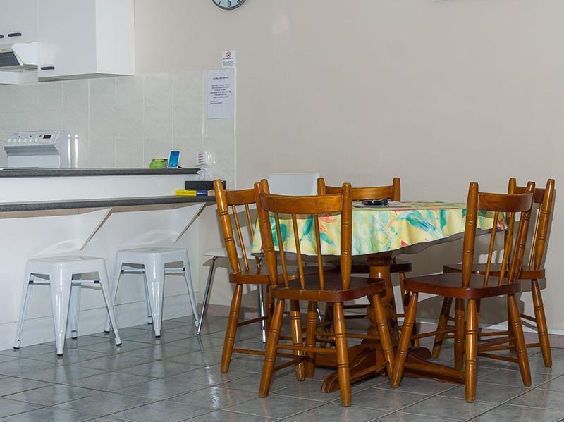 Yamba Motor Inn Экстерьер фото