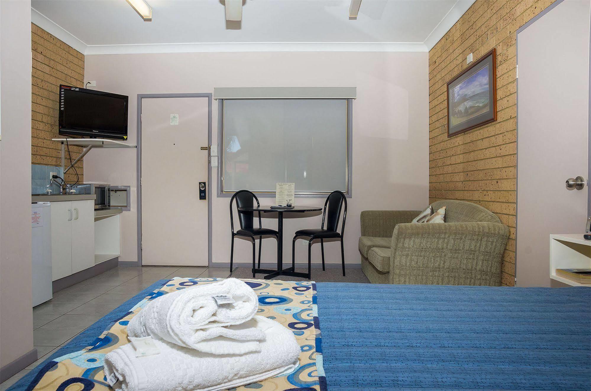 Yamba Motor Inn Экстерьер фото